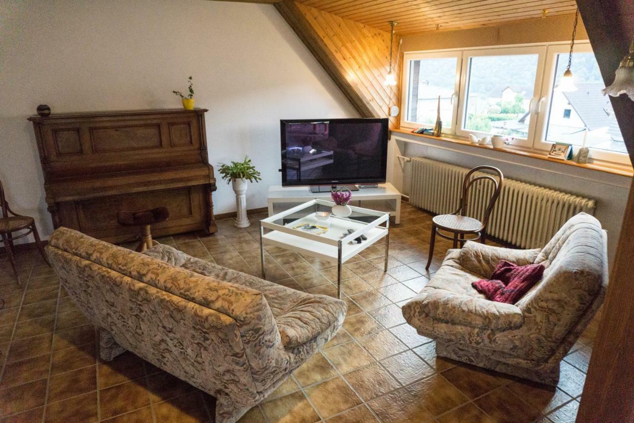Moderne 70 Qm Wohnung Mit Grosser Dachterrasse Kinheim Exterior photo